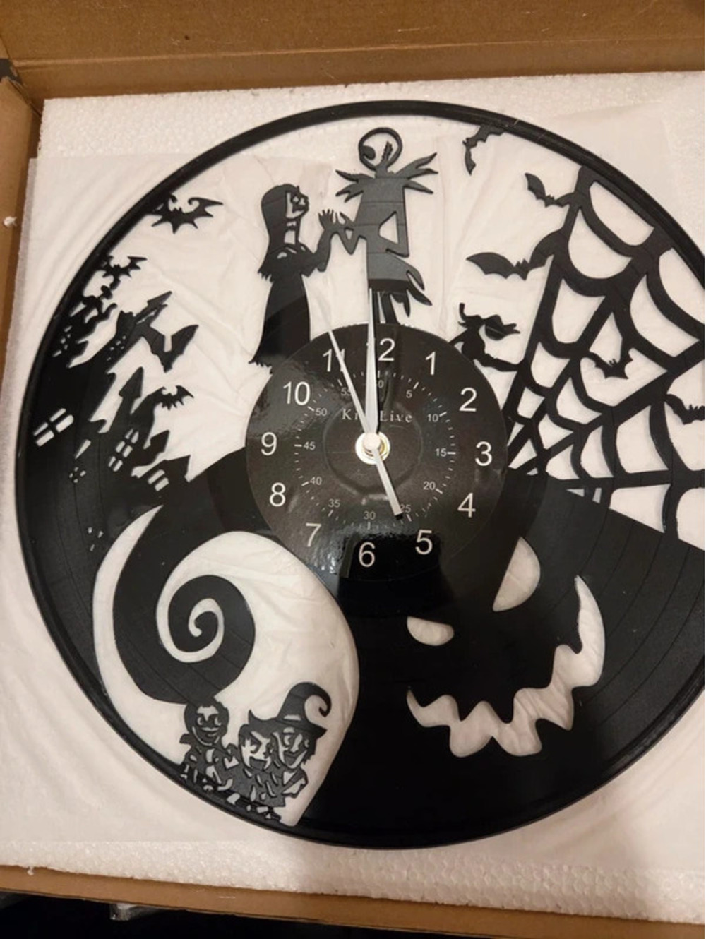Night mary before christmas clock